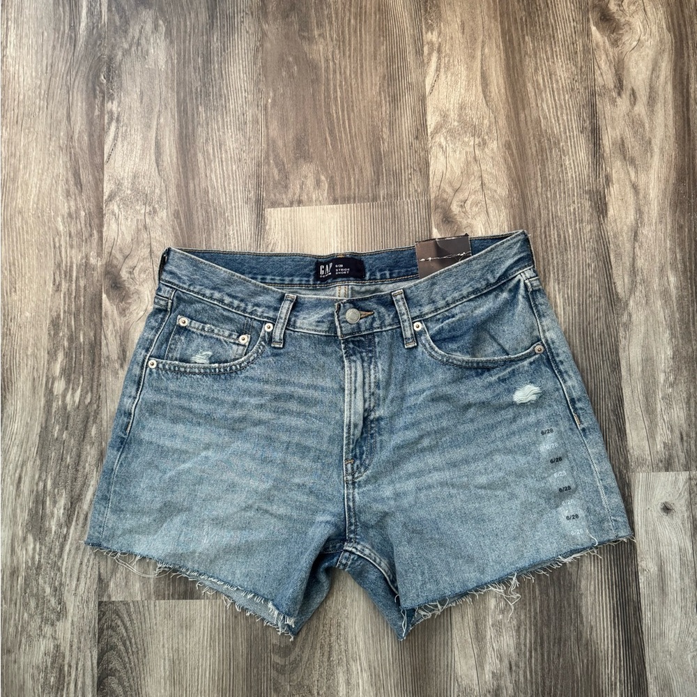 Gap Stride Short